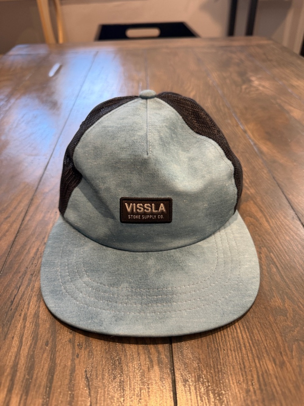VISSLA light, blue and Black Trucker Hat